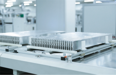 高速浓烟四起 30吨锂动力电池包运输自燃事故背后的技术反思与安全警示